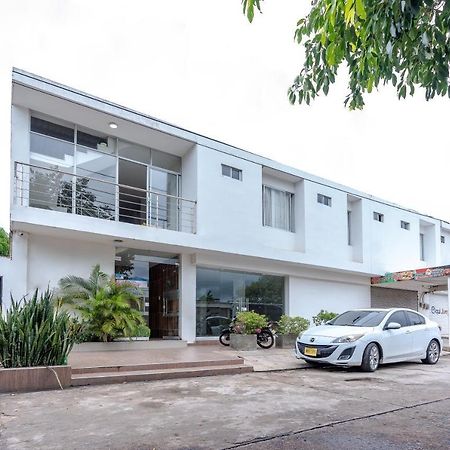Ayenda Millrose Hotel Valledupar Buitenkant foto